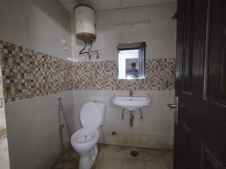 Bathroom, jm-florence 2 Bedroom 1197 Sq.Ft. Apartment In Tech Zone 4 Greater Noida Greater Noida 7953607
