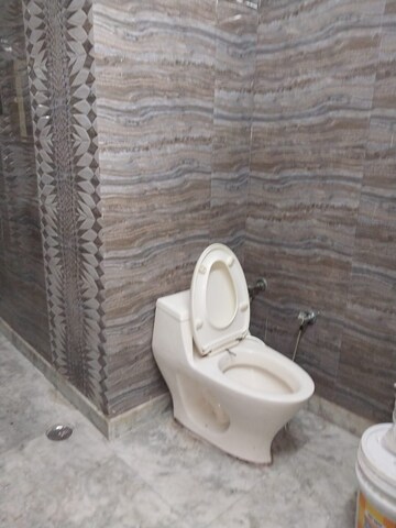 Master Bedroom in 2 BHK Apartment at Paschim Vihar – for Rent