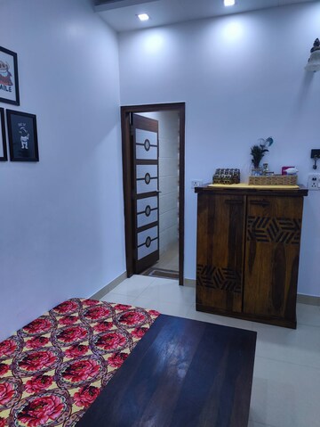 Bedroom in 1.5 BHK Apartment at Paschim Vihar – for Rent