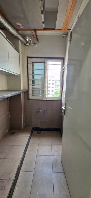 Room in 2 BHK Builder Floor at Kondapur – for Rent