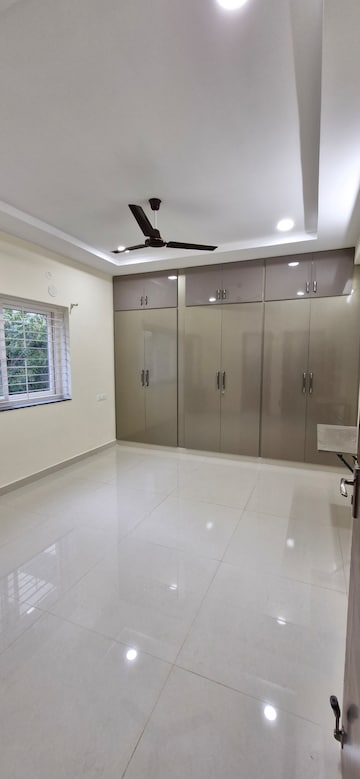 Furnished Amenities in 3 BHK Builder Floor at Kondapur – for Rent