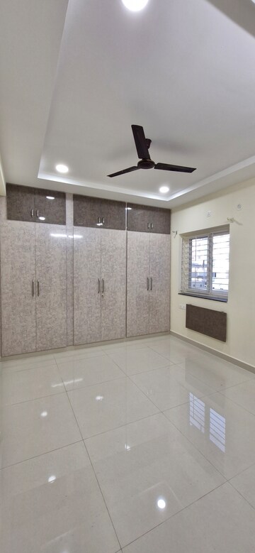Building Lobby in 3 BHK Builder Floor at Kondapur – for Rent