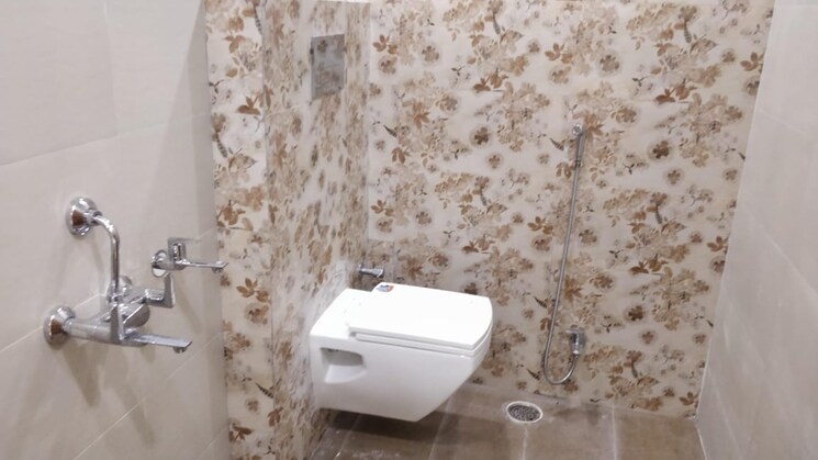 Bathroom, gomti nagar 3 Bedroom 2152 Sq.Ft. Independent House In Gomti Nagar Lucknow 7953649