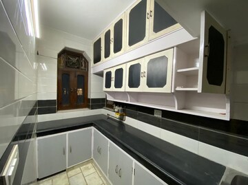 Kitchen in 1.5 BHK Apartment at Paschim Vihar – for Rent