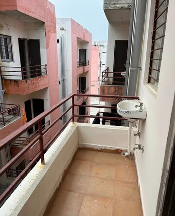 Kitchen in 1 BHK Villa at Aliganj – for Rent