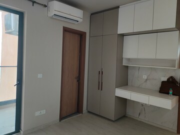 Room in 3 BHK Apartment at M3M Heights, Sector 65 – for Rent