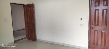Room in 3 BHK Apartment at Vip Road – for Rent