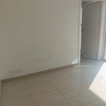 Room in 1 BHK Apartment at Gaur City 2 - 14th Avenue, Sector 16c Greater Noida – for Rent