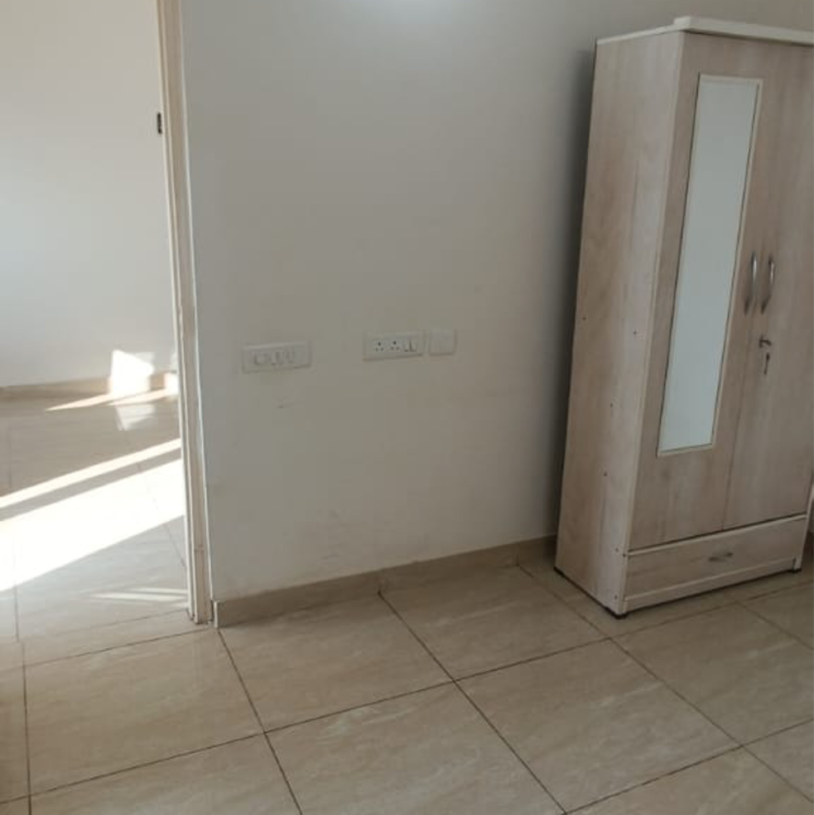 Room, gaur-city-2-14th-avenue 1 Bedroom 450 Sq.Ft. Apartment In Sector 16c Greater Noida Greater Noida 7953802