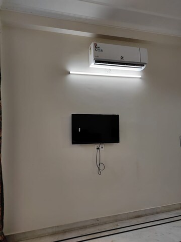 Room in 1 BHK Builder Floor at Ansal Sushant Lok I, Sector 43 – for Rent