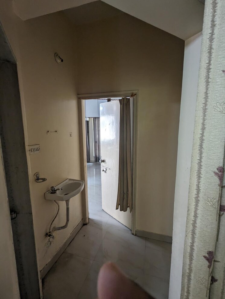 Bathroom, sarala-apartments-model-colony 2 Bedroom 1350 Sq.Ft. Apartment In Model Colony Pune 7953801
