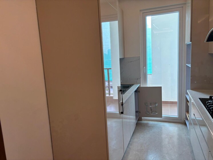 Bathroom, suncity-vatsal-valley 3 Bedroom 755 Sq.Ft. Apartment In Gwal Pahari Gurgaon 7953814