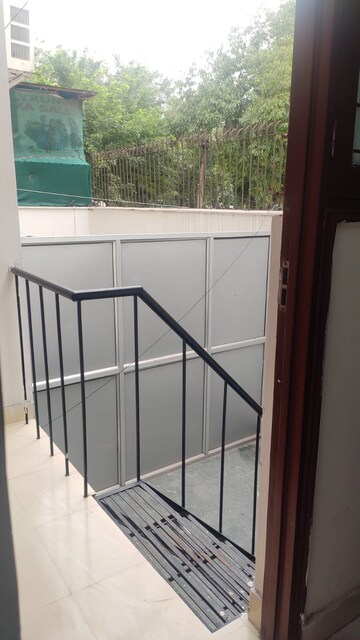 Balcony in 2 BHK Builder Floor at Ansal Sushant Lok I, Sector 43 – for Rent