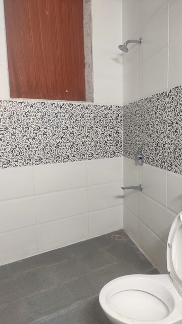 Bathroom in 2 BHK Builder Floor at Ansal Sushant Lok I, Sector 43 – for Rent
