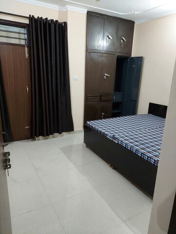 Bedroom in 2 BHK Builder Floor at Sector 38 – for Rent