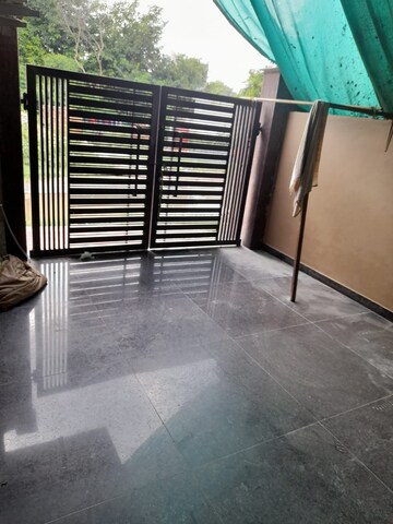 Staircase in 2 BHK Builder Floor at Sector 38 – for Rent