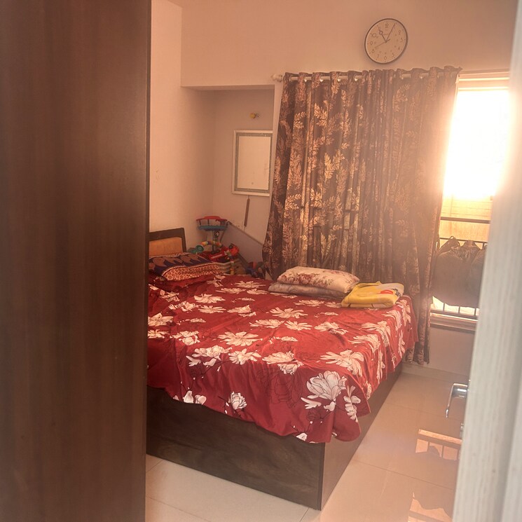 Bedroom, rustomjee-urbania 2 Bedroom 700 Sq.Ft. Apartment In Saket Complex Thane 7953923