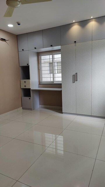 Room in 3 BHK Apartment at Prestige High Fields, Gachibowli – for Rent