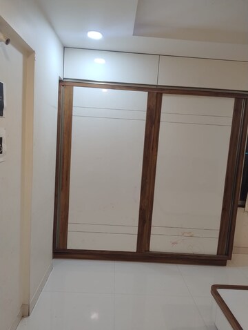 Room in 3 BHK Apartment at Shubh Casa Feliz, Magarpatta City – for Rent