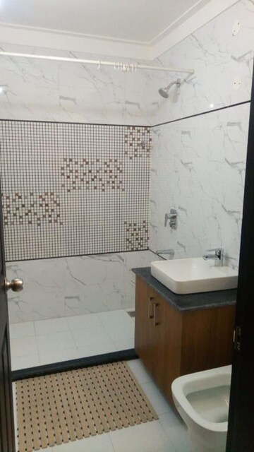 Team Area in 2 BHK Apartment at Golden Sand Apartments, Dhakoli Village – for Sale