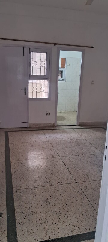 Room in 3 BHK Apartment at Uppal Plumeria Garden Estate, Omicron Iii Greater Noida – for Rent