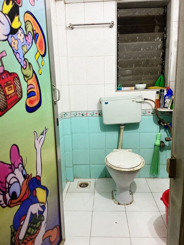 Bathroom, passion-flower-chs 2 Bedroom 630 Sq.Ft. Apartment In Pali Hill Mumbai 7954014