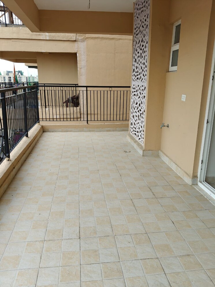 Balcony, gaurs-siddhartham 2 Bedroom 945 Sq.Ft. Apartment In Siddharth Vihar Ghaziabad 7954035