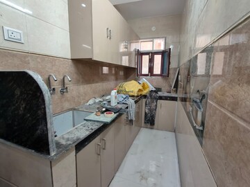 Kitchen in 2.5 BHK Builder Floor at Mayur Vihar Phase 1 – for Rent