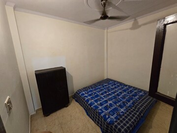 Bedroom in 1.5 BHK Builder Floor at Mayur Vihar Phase 1 – for Rent