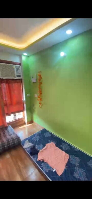 Furnished Amenities in 1.5 BHK Builder Floor at New Ashok Nagar – for Rent