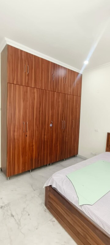 3 BHK Builder Floor For Rent in Sector 27