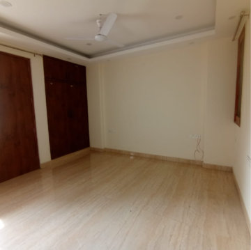 Room in 3.5 BHK Villa at Sector 21 – for Rent
