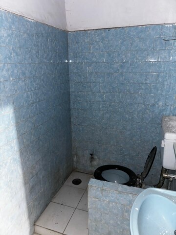 Bathroom in 2 BHK Villa at Aliganj – for Rent