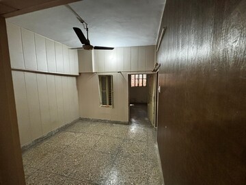 2 BHK Villa For Rent in Aliganj