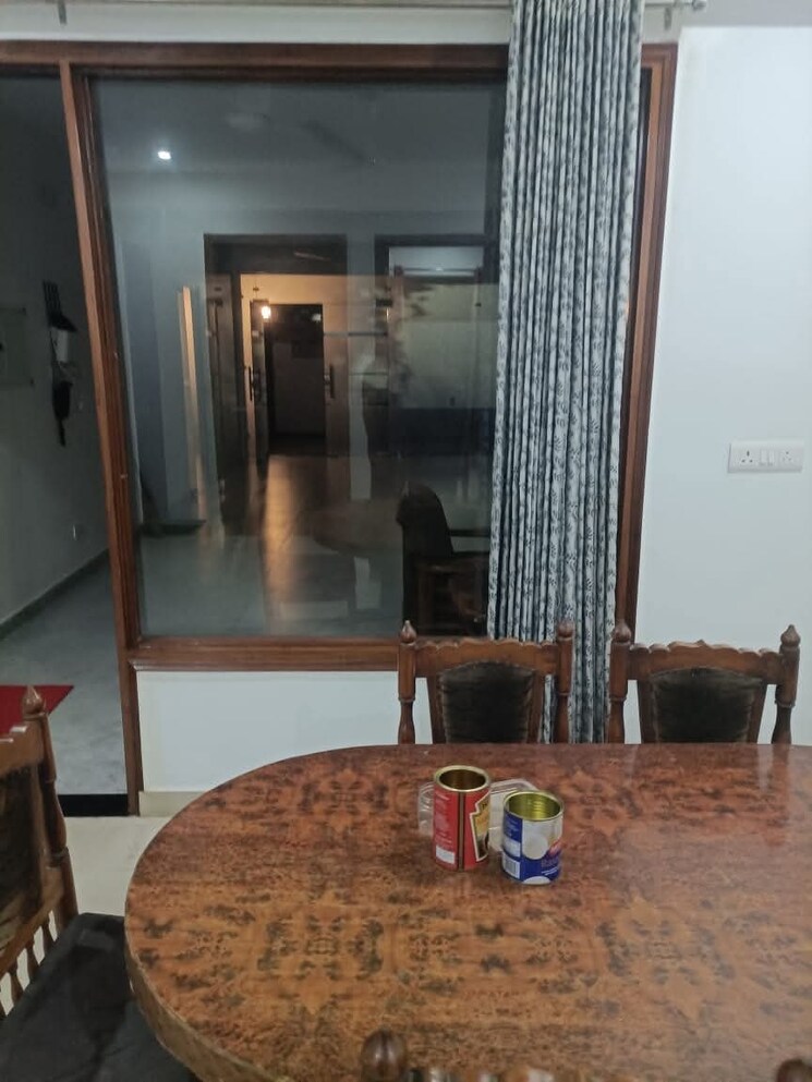 Living Room, ip extension 3 Bedroom 1500 Sq.Ft. Apartment In Ip Extension Delhi 7954363