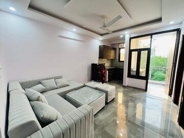 Living Room in 1 BHK Builder Floor at Chattarpur – for Rent