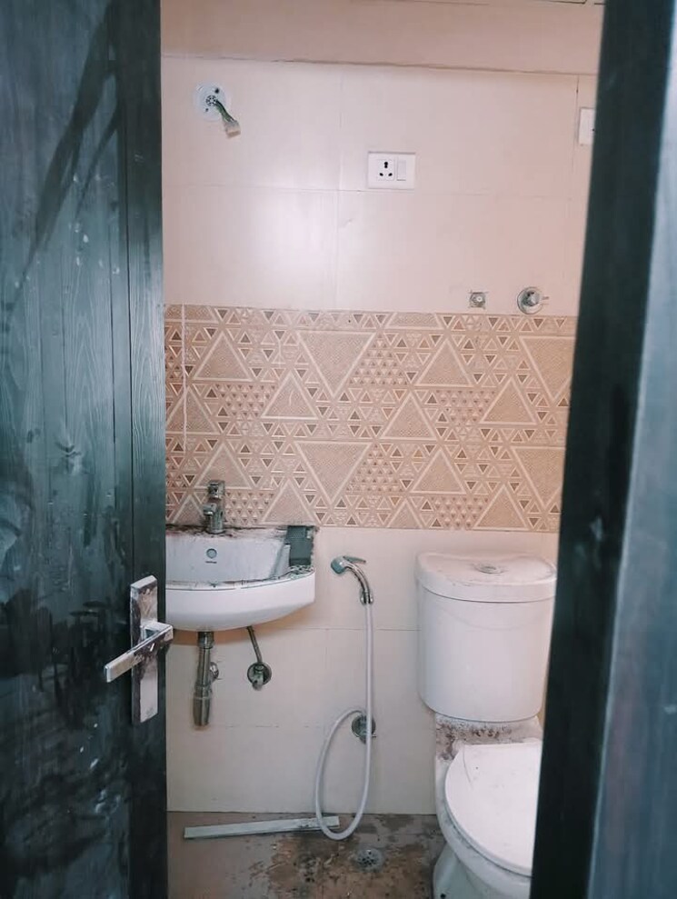 Bathroom, amrapali-golf-homes 3 Bedroom 1115 Sq.Ft. Apartment In Sector 4, Greater Noida Greater Noida 7954442