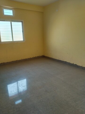 Room in  Showroom at Harmu – for Rent