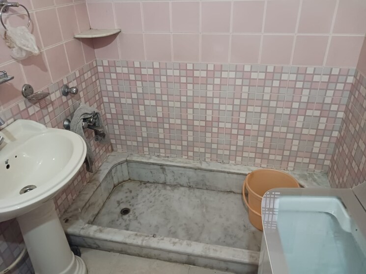 Bathroom, barwa 2 Bedroom 1800 Sq.Ft. Independent House In Barwa Dehradun 7954511