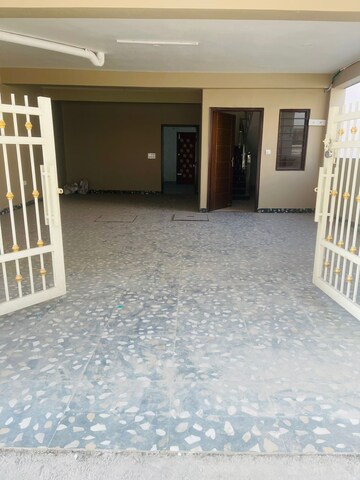 Room in 3 BHK Independent House at Sahastradhara – for Rent