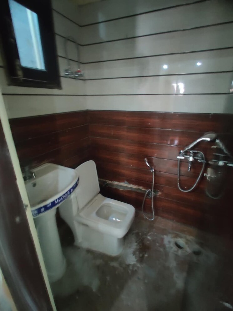Attached Bathroom, ip extension 2 Bedroom 1050 Sq.Ft. Apartment In Ip Extension Delhi 7954597