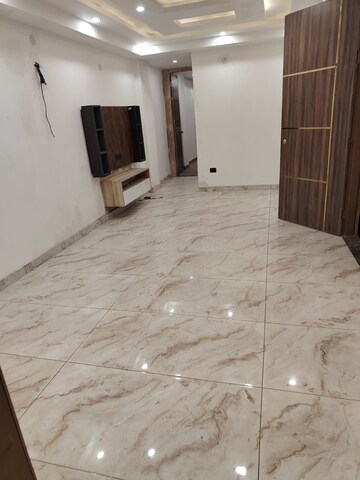Room in 3 BHK Builder Floor at Mahavir Enclave 1 – for Sale