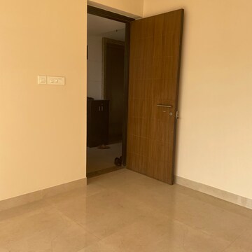 Room in 1.5 BHK Apartment at Runwal Forests, Dockyard Colony – for Sale