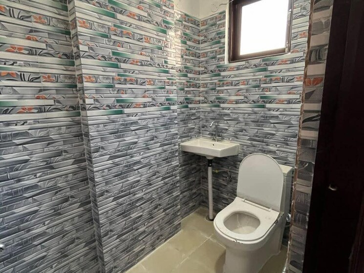 Bathroom, ip extension 3 Bedroom 1250 Sq.Ft. Apartment In Ip Extension Delhi 7954636