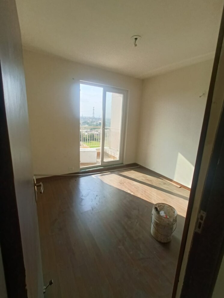 Room, bptp-discovery-park 2 Bedroom 1120 Sq.Ft. Apartment In Sector 80 Faridabad 7954742