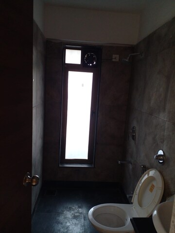 Attached Bathroom in 2.5 BHK Apartment at Khar West – for Rent