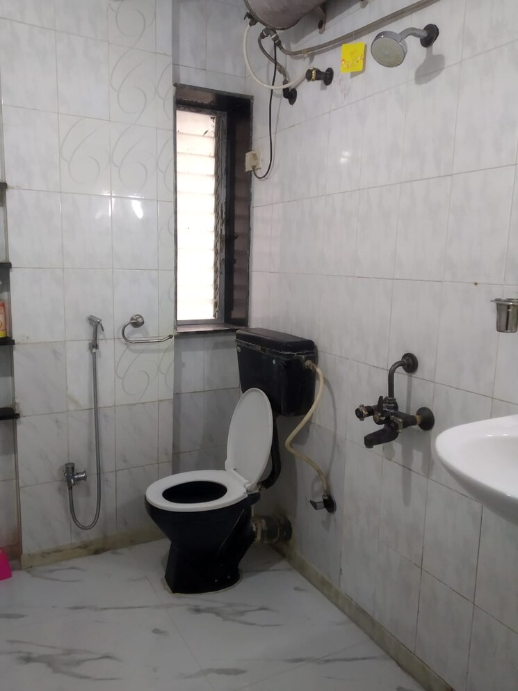 Bathroom, fortune-house 2 Bedroom 1100 Sq.Ft. Apartment In Khar West Mumbai 7954759