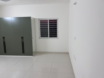 Bedroom in 3.5 BHK Apartment at Prestige Tranquil, Kokapet – for Rent