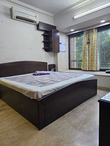 Bedroom in 2 BHK Apartment at Oakland Park, Andheri West – for Rent