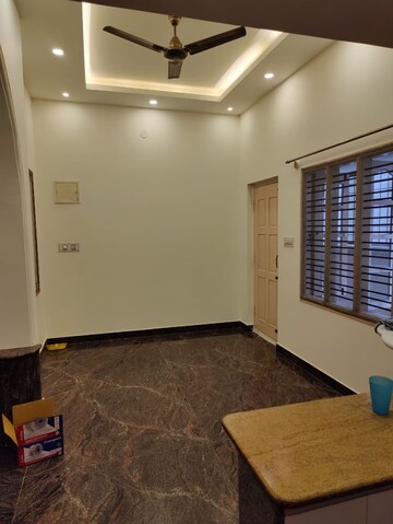 Room in 2 BHK Builder Floor at Hsr Layout – for Rent
